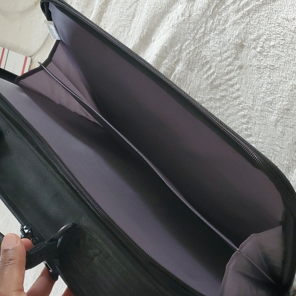 Tragus - Picture 7 of 9